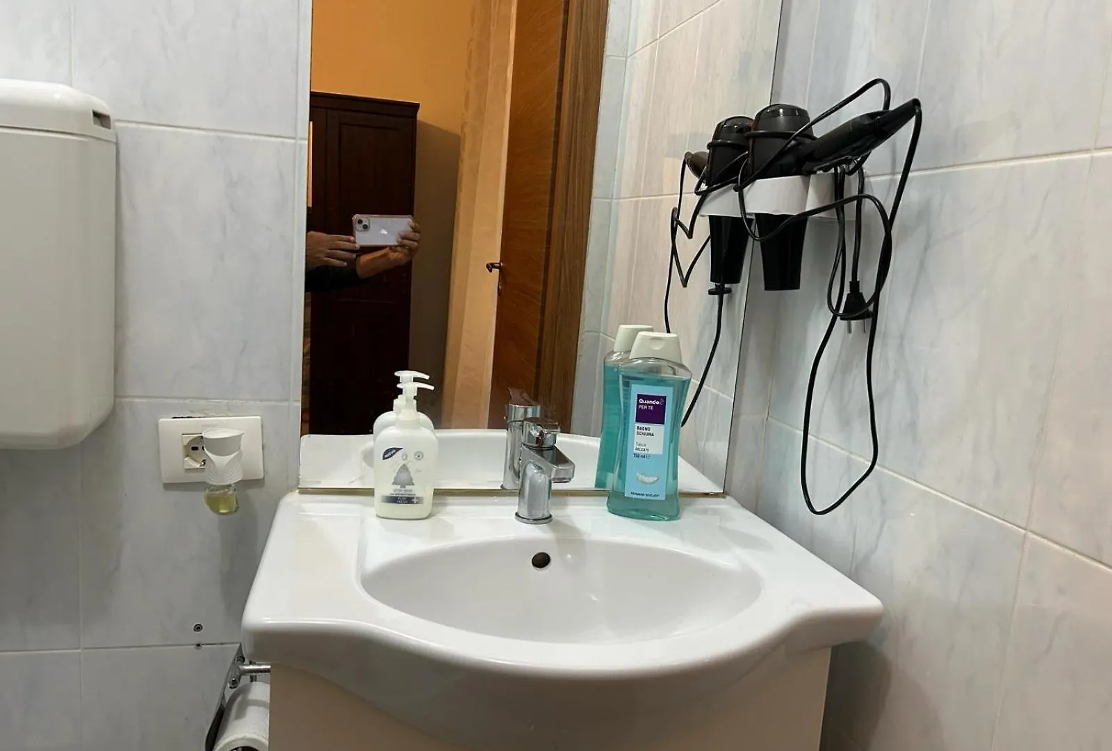 Venice Night 25 Via Milano Местре Апартаменты